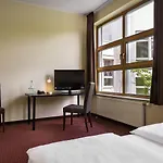 Garner - Schoeneberg By Ihg Hotel 3*