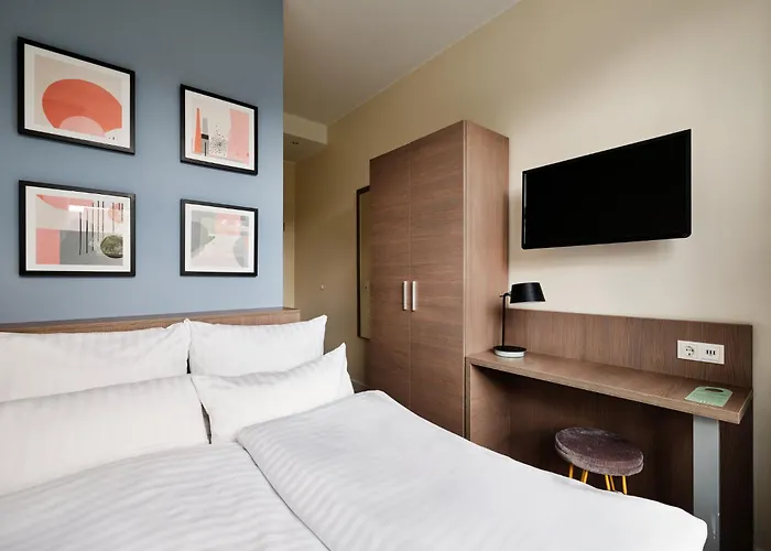 Garner - Schoeneberg By Ihg Hotel