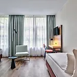 Отель Garner - Schoeneberg By Ihg