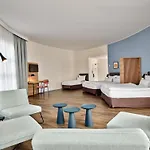 Garner - Schoeneberg By Ihg Отель 3*