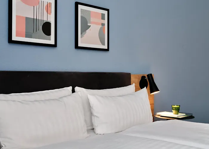 Garner - Schoeneberg By Ihg 3*