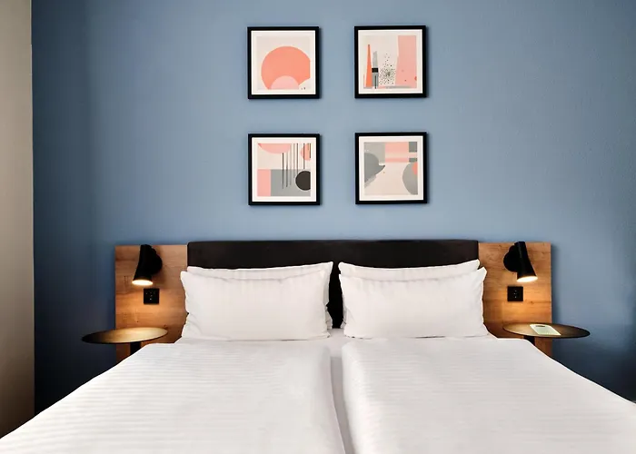 Garner - Schoeneberg By Ihg Hotel