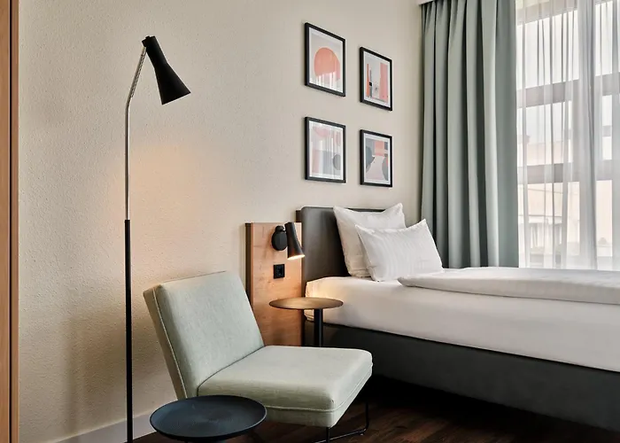 Garner - Schoeneberg By Ihg Hotel 3*