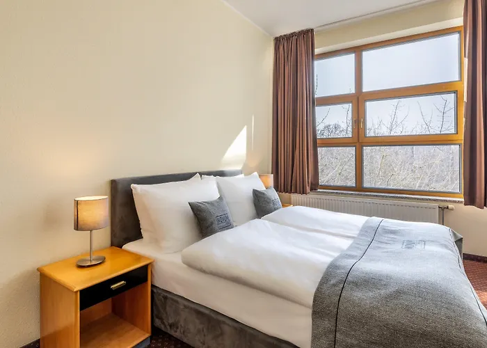 Garner - Schoeneberg By Ihg Hotel