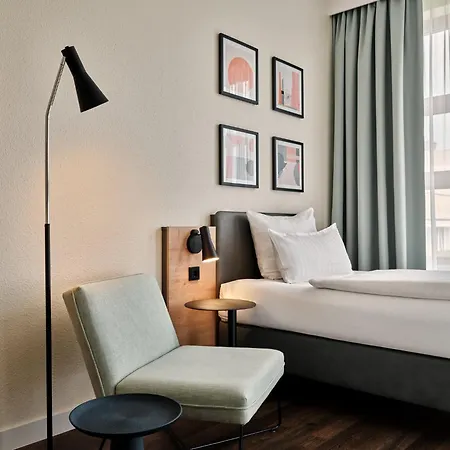 Garner - Schoeneberg By Ihg Szálloda 3*