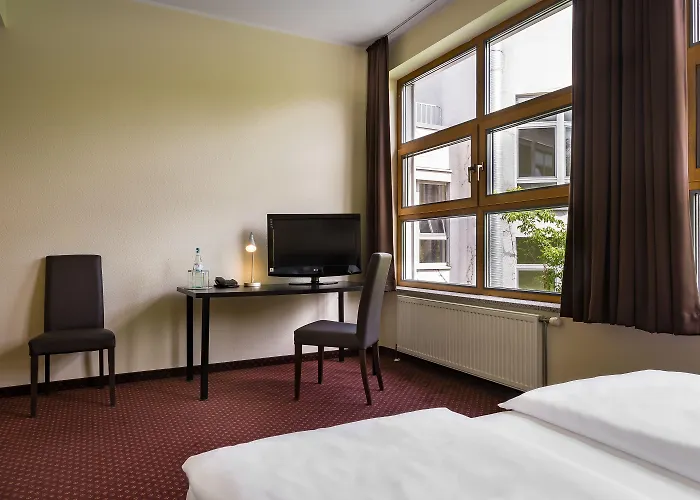 Garner - Schoeneberg By Ihg Hotel 3*