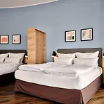 מלון Garner - Schoeneberg By Ihg 3*